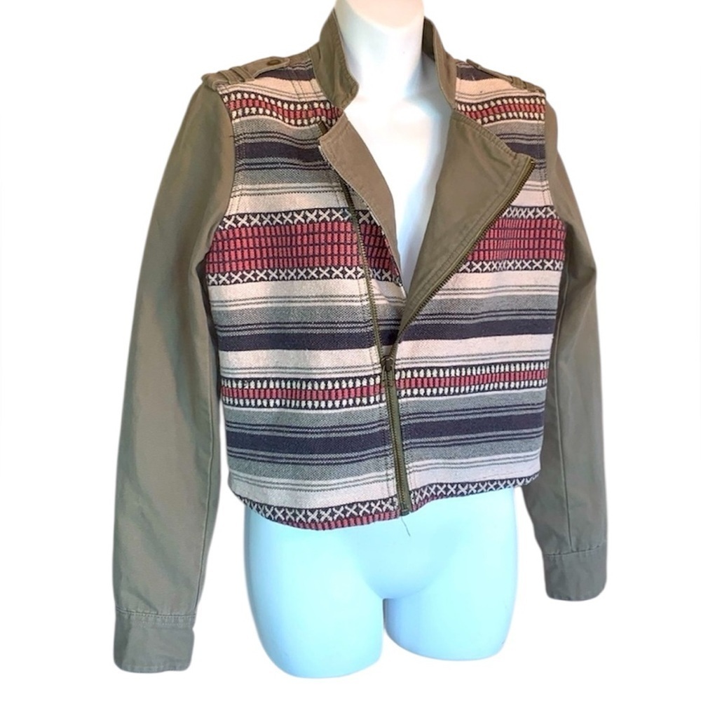 American Eagle Outfitters jacket women M EUC, tapestry & tan denim, front zip.